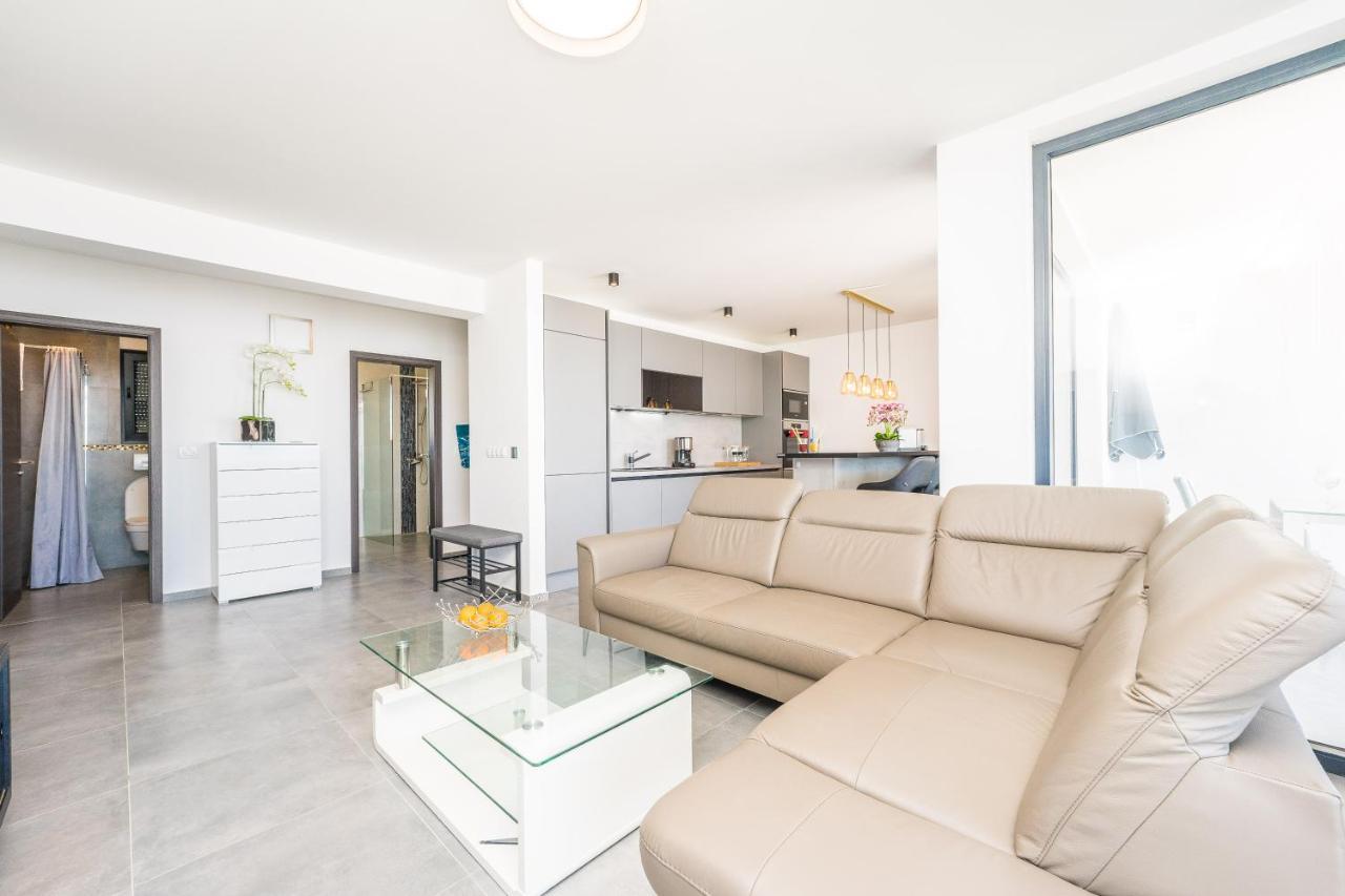 Jamc Dream Familientraum Direkt Am Meer Mit Beheiztem Pool Privlaka  Exterior foto